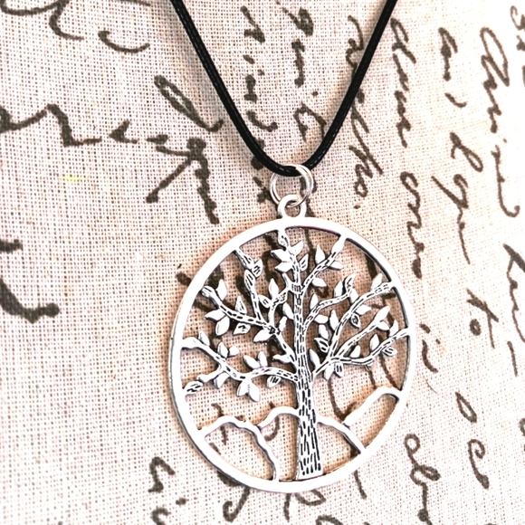 Tree of life medallion necklace NEW adjustable boho gypsy - Picture 2 of 6